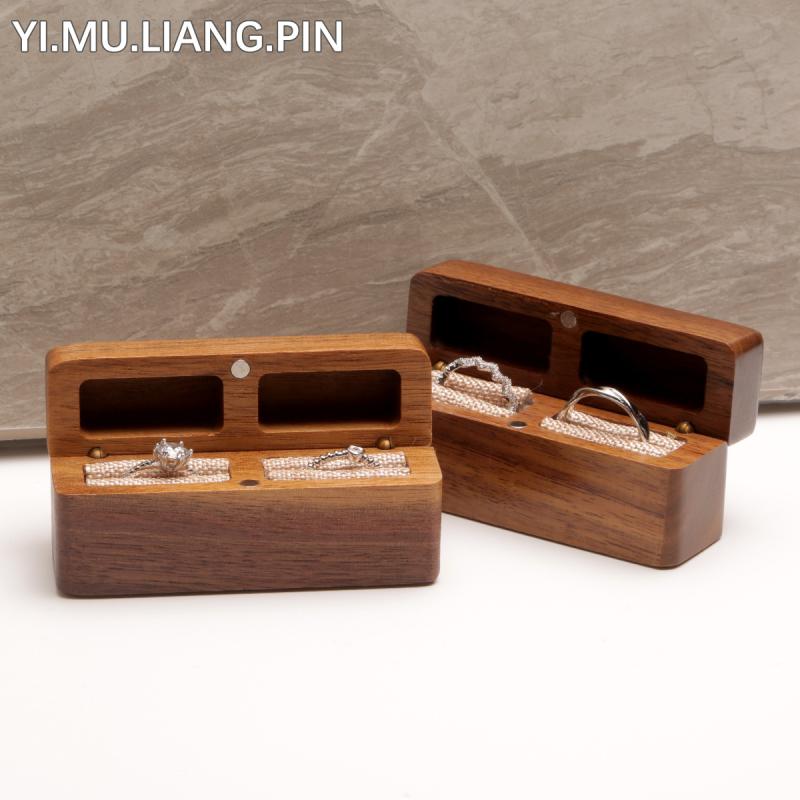 リングケース 結婚式 プロポーズ ウェディング 婚約指輪 結婚指輪 ペアリング 記念日 彫刻 中国風 中華風 木製 ウッド リネン調 麻布調 亜麻色 ダブルスロ...