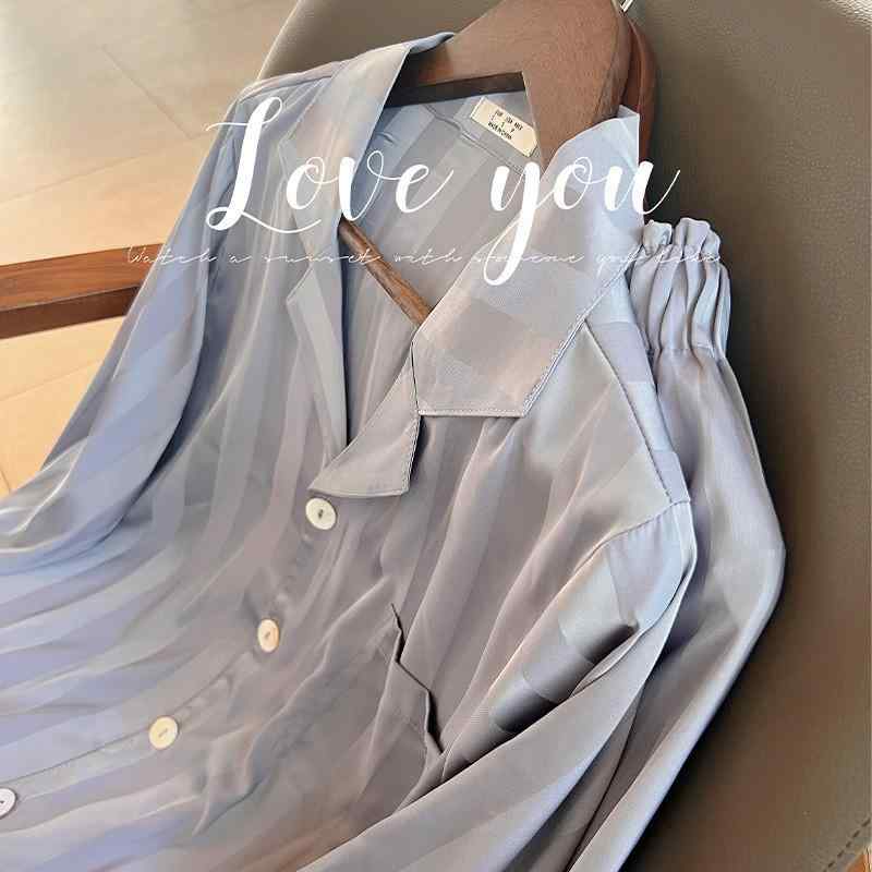 パジャマ メンズ 男性用 シルク調サテン ポリエステル ストライプ スモーキーブルー 青色 シンプル 高級感 上品 長袖 ロングパンツ 長ズボン 上下セット 2点セット 春夏秋冬 兼用 部屋着 ルームウェア ホームウェア 快適な着心地 リラックスウェア