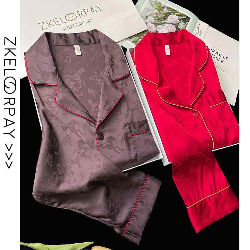 ルームウェア カップル レディース 女性用 メンズ 男性用 長袖 長ズボン 薄手 セットアップ パジャマ 接触冷感 シルク調 サテン ジャガード織り 高級感 部屋着 快眠 通気性 快適 春 夏 秋 ワンマイルウェア ポリエステル