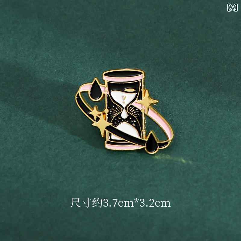 ブローチ 男女兼用 ピンバッジ マカ学園風 魔法使い 砂時計 モチーフ 合金 メタル クリエイティブ ユニ..