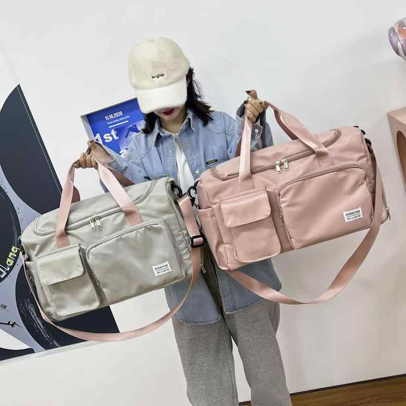 バッグ メンズ レディース 男女兼用 大容量 トラベルバッグ 旅行鞄 ボストンバッグ 手提げ 多機能 ジム スポーツ 収納 オックスフォード生地 防水 通気性 耐摩耗性 防犯 負担軽減 通勤 通学 出張 短期旅行 カジュアル