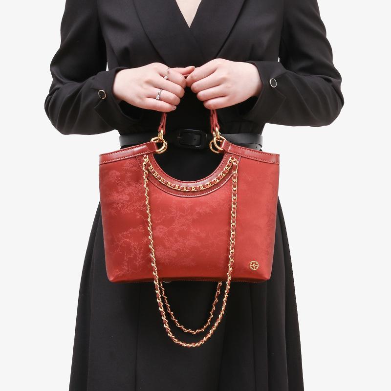 トートバッグ レディース 中華風 ジャカード刺繍 ショルダーバッグ レッド 結婚式 ウェディング ブライダル 花嫁 チャイナドレス用 ママバッグ PUレザー 横型 スクエア ファスナー開閉 内ポケット ポリエステル裏地 やや柔らか 個性的