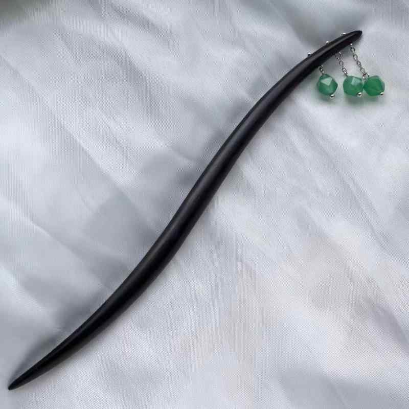 かんざし 髪飾り 黒檀 木製 ハンドメイド レトロ 中国風 タッセル 揺れる 揺れ飾り ロングタイプ 漢服 チャイナドレス 和装小物 伝統衣装 エレガント 華や...