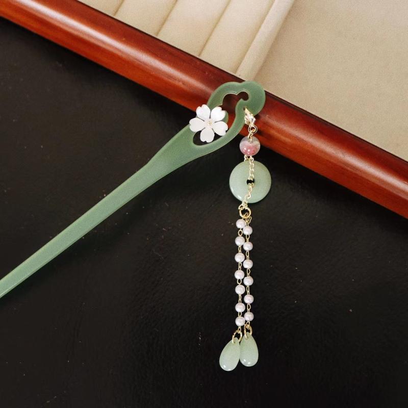 髪飾り 新中式 古風 タッセル かんざし ヘアスティック 金属製 まとめ髪 アップヘア 漢服 旗袍 揺れる ヘアピン 結婚式 パーティー 発表会 イベント 華や...