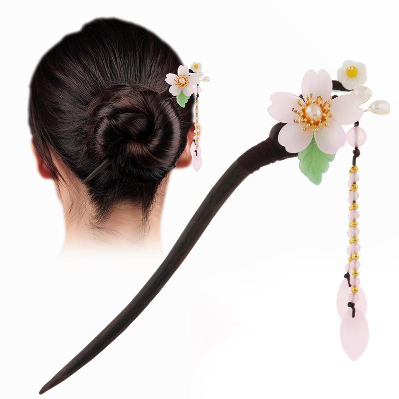 かんざし 髪飾り かんざし 黒檀 木製 フラワーモチーフ タッセル 中国風 レトロ 古風 漢服 旗袍 和装 着物 浴衣 成人式 卒業式 普段使い イベント エレ...