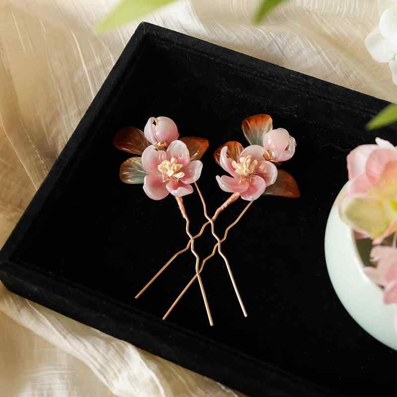 かんざし レディース 漢服風 中華風 琉璃 ガラス細工 花モチーフ U字型ヘアスティック 上品 エレガント 髪飾り 古典 フラワーデザイン イベント パーティー