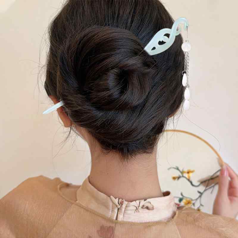 かんざし 白蛇モチーフ 新中式 モダンチャイニーズ タッセル 房飾り 歩揺 揺れる飾り 珠飾り 高級感 樹脂製 まとめ髪用 アップヘア 髪飾り