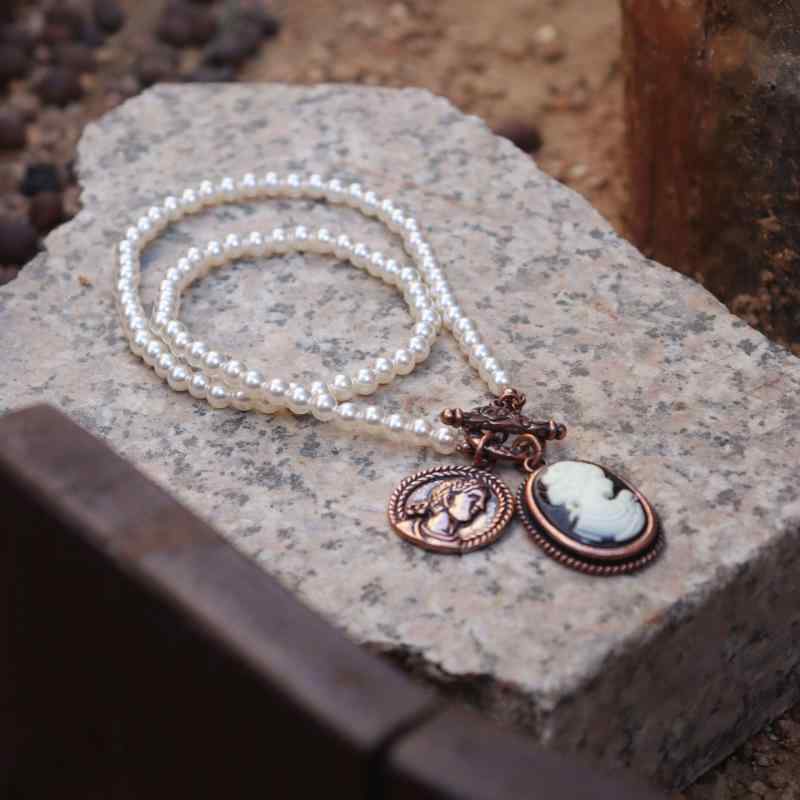 ネックレス レディース レトロ ヴィンテージ 宮廷風 女神 カメオ 浮彫り パール 銅製 電鍍 エレガント 上品 クラシック 普段使い パーティー