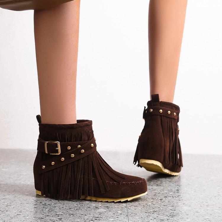 ショートブーツ レディース 女性用 フリンジ タッセル エスニック 民族風 スエード ローヒール サイドジップ ラウンドトゥ 保温 無地 ブラウン ブラック グレー アンクルブーツ 普段使い カジュアル