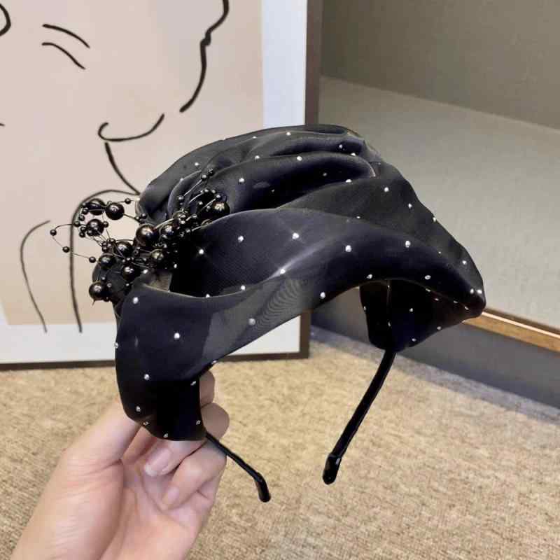 カチューシャ レディース 女性用 ピンク 桃色系 サテン 水晶 クリスタル ビーズ 串ビーズ 幅広 ワイド ..