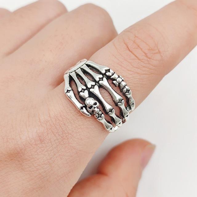 リング ユニセックス 男女兼用 欧米風 パンク レトロ 個性派 スカル 骸骨 鬼王 鬼の爪 彫金 透かし彫り..