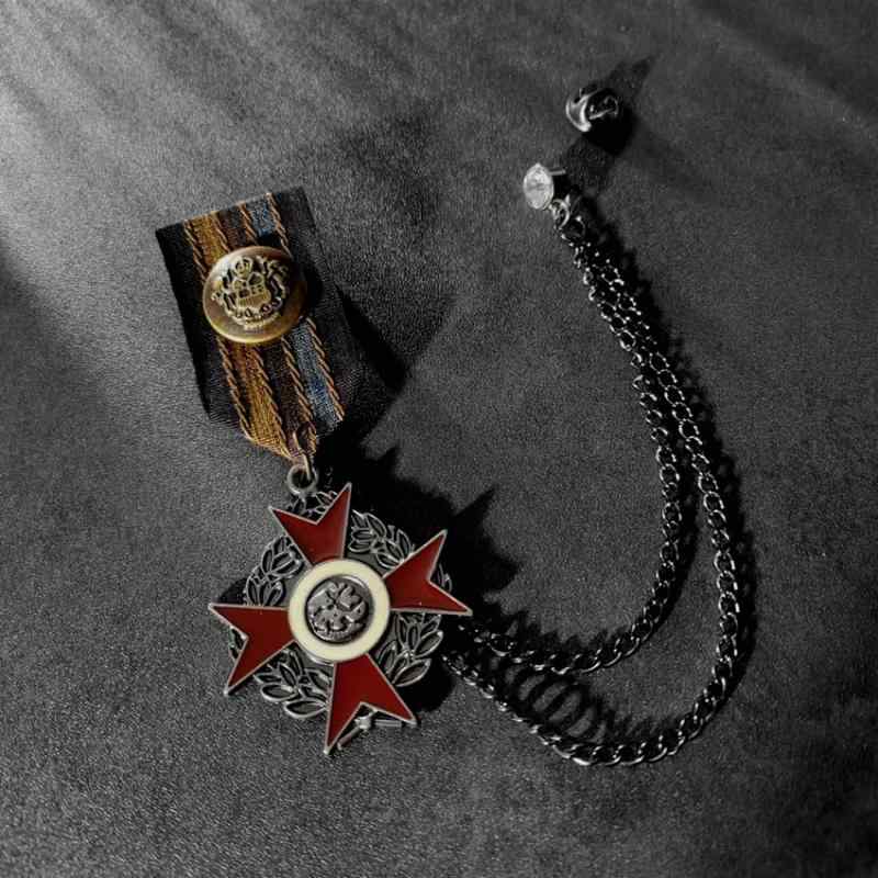 胸飾り レディース スーツ ジャケット用 フォーマル 亜鉛合金 パール 紋様 エンブレム 羽毛 チェーン ..