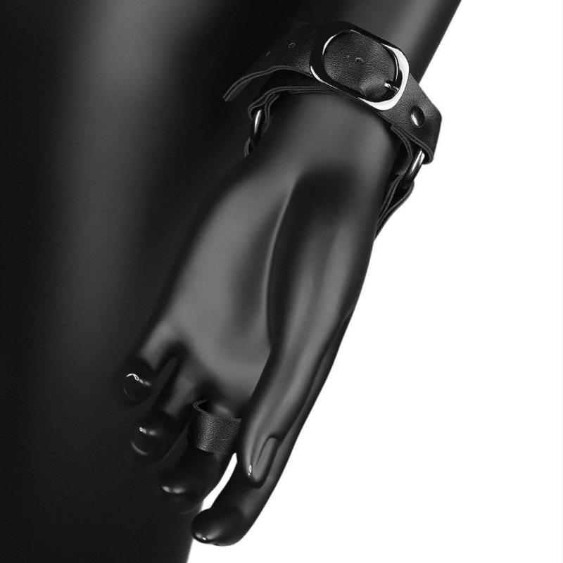 ブレスレット レディース 個性的 欧米風 パンク ロック スタイル PUレザー フェイクレザー リストバンド 舞台 ライブ イベント クラブ ナイトアウト 演出 コスプレ ファッション アクセサリー ブラック ラインデザイン