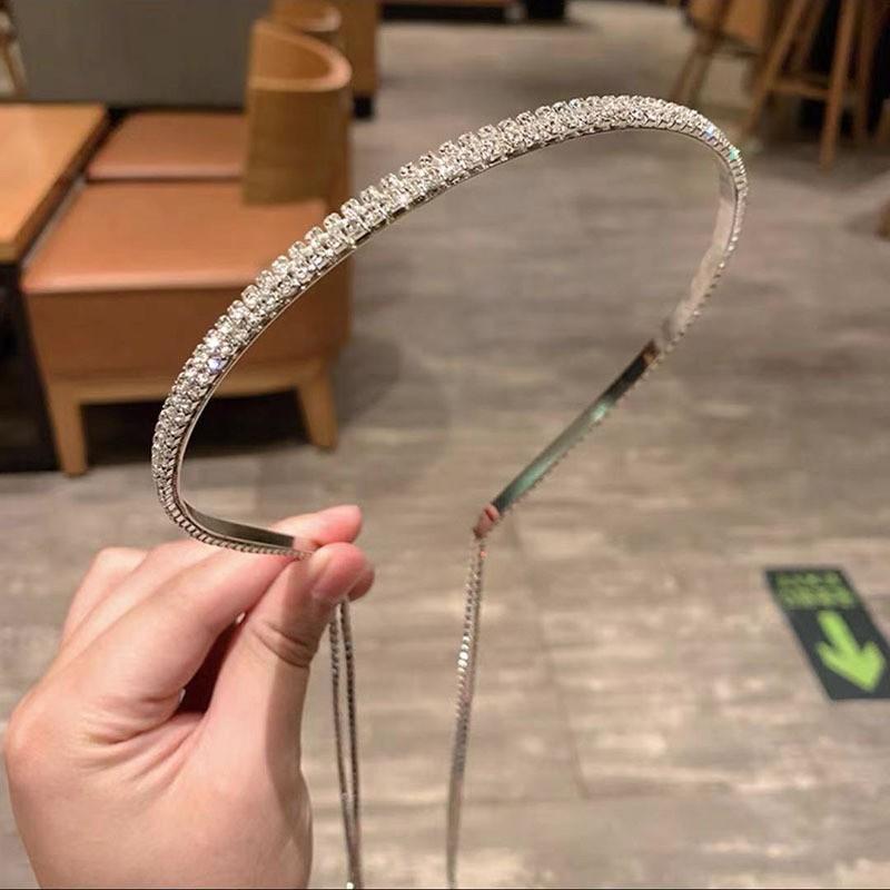 カチューシャ レディース 韓国風 キラキラ ラインストーン タッセル バックフック ヘアバンド 髪飾り ..