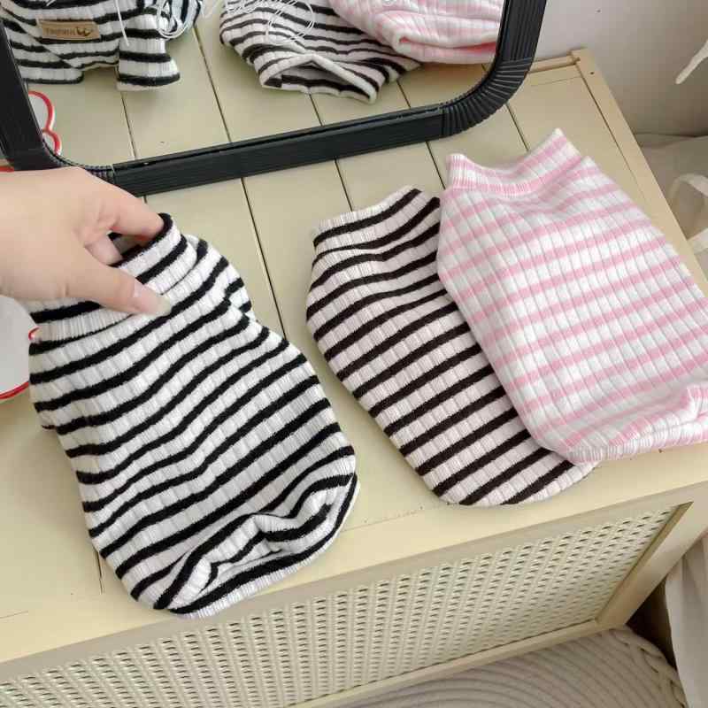 ペットウェア 犬 猫服 秋冬物 ストレッチ インナー トップス 柔らかい肌触り 快適 通気性抜群 コットン..