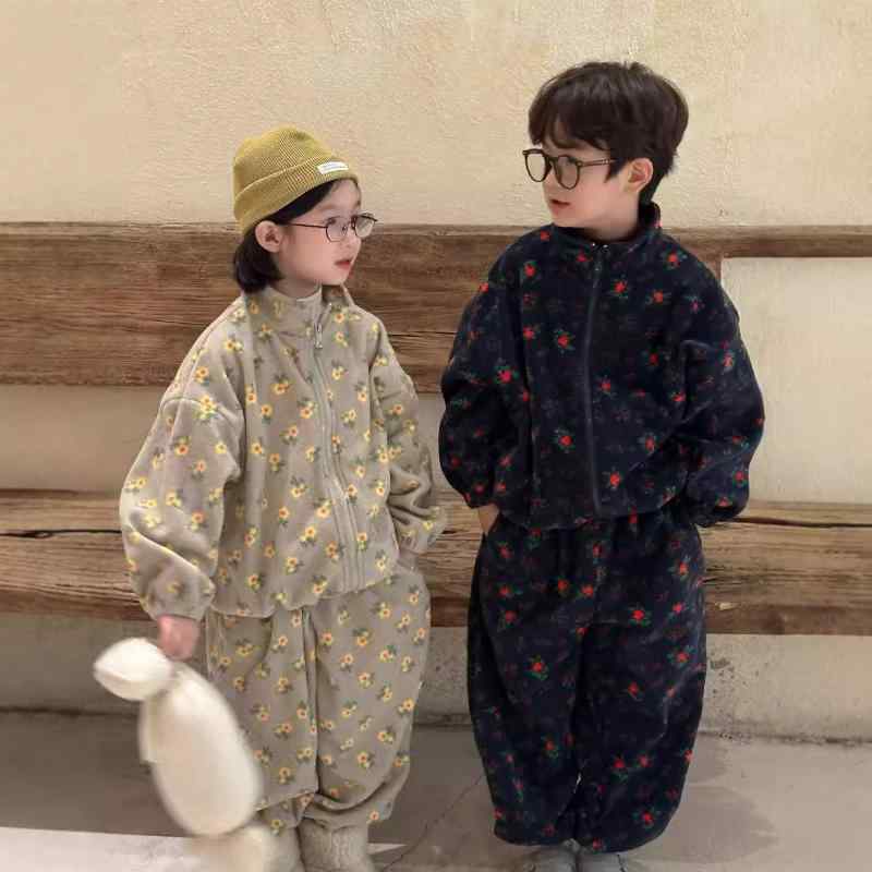 子供服 セットアップ 男女兼用 冬物 韓国風 総柄 花柄 ジップアップ 裏起毛 長袖 ロングパンツ 2点セッ..