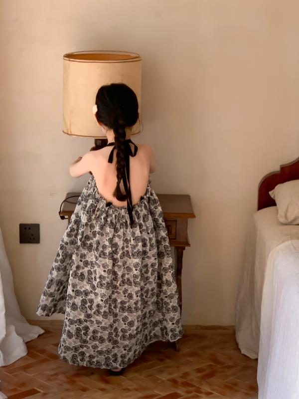 キッズワンピース 女の子 韓国ファッション レトロ ホルターネック 花柄 ロング丈 ブラックローズ ビーチ リゾート キャミソール コットン素材 かわいい 普段使い お出かけ