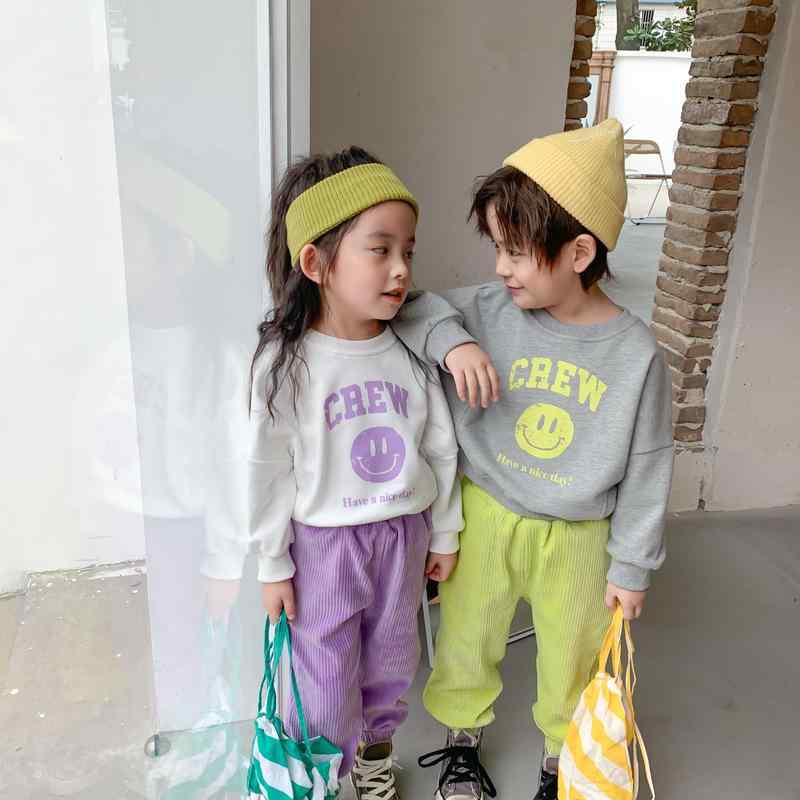 セットアップ キッズ 男女兼用 男の子 女の子 子供服 長袖 スウェット トレーナー アルファベットプリント コーデュロイ キャロットパンツ テーパードパンツ ロングパンツ 2点セット 上下セット カジュアル 普段使い 通園通学 ソフトタッチ 綿