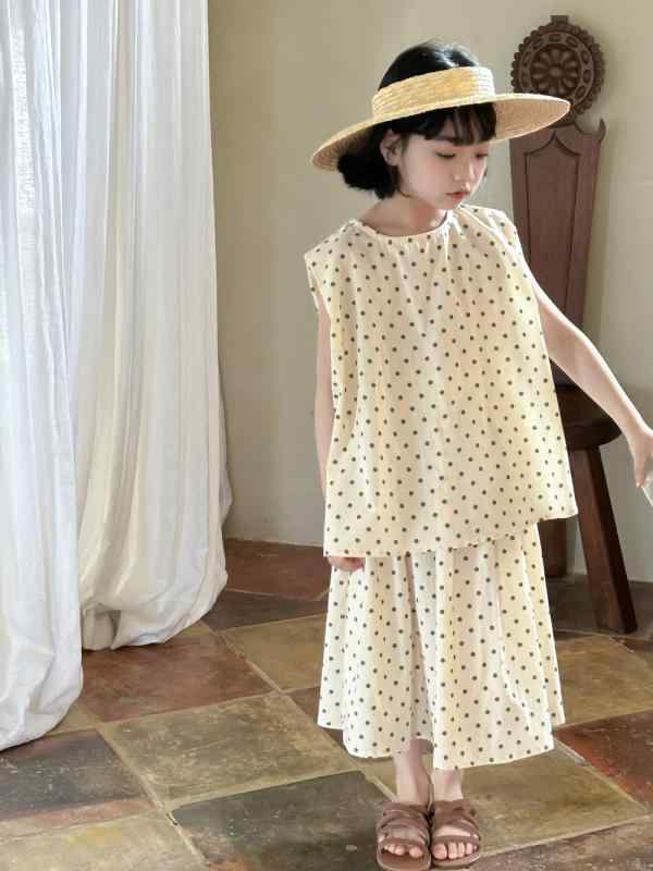 子供服 女の子 韓国ファッション ドット柄 ノースリーブ トップス スカート 2点セット 綿混素材 ゆった..