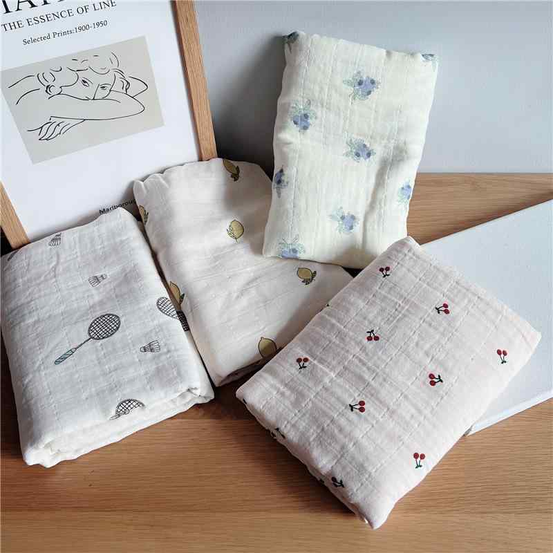 ベビーブランケット 赤ちゃん 新生児 オーガニックコットン ガーゼ おくるみ 毛布 バスタオル タオルケット 柔らかい ふわふわ 通気性 吸湿速乾 敏感肌 湯上り お昼寝 ベビーカー フルーツ柄 レモン柄 チェリー柄 ブルーベリー柄 春 夏 秋