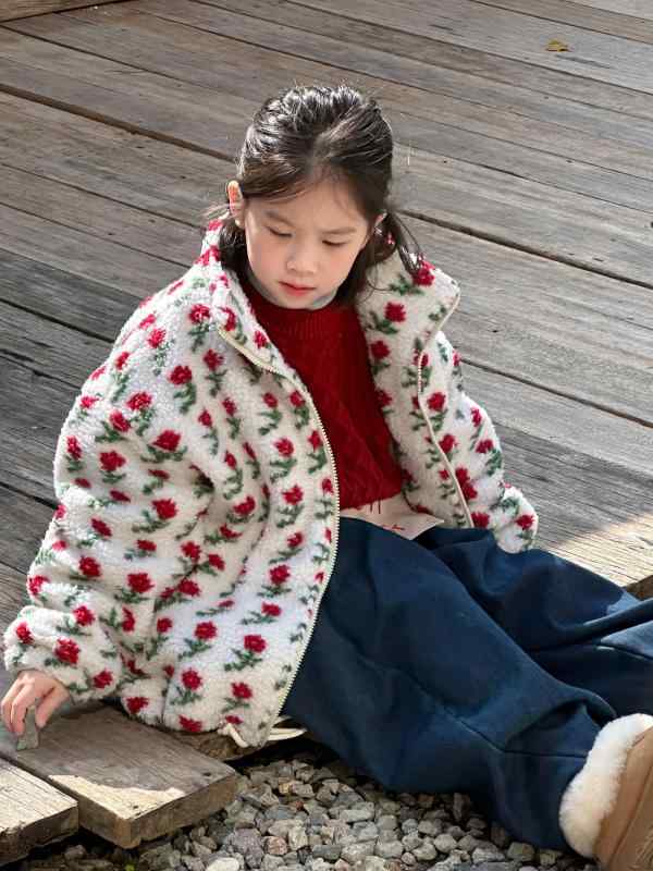 中綿ジャケット 女の子 キッズ 韓国風 花柄 総柄 もこもこ ボア 厚手 ジッパー 防寒 アウター ふわふわ 暖かい あったか カジュアル 通園 通学 ポリエステル