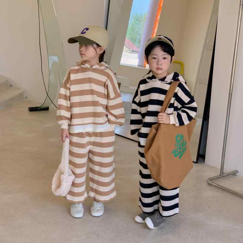 キッズ 男の子 女の子 セットアップ 2点セット 韓国風 ストライプ フード付き フェイクレイヤード 長袖..