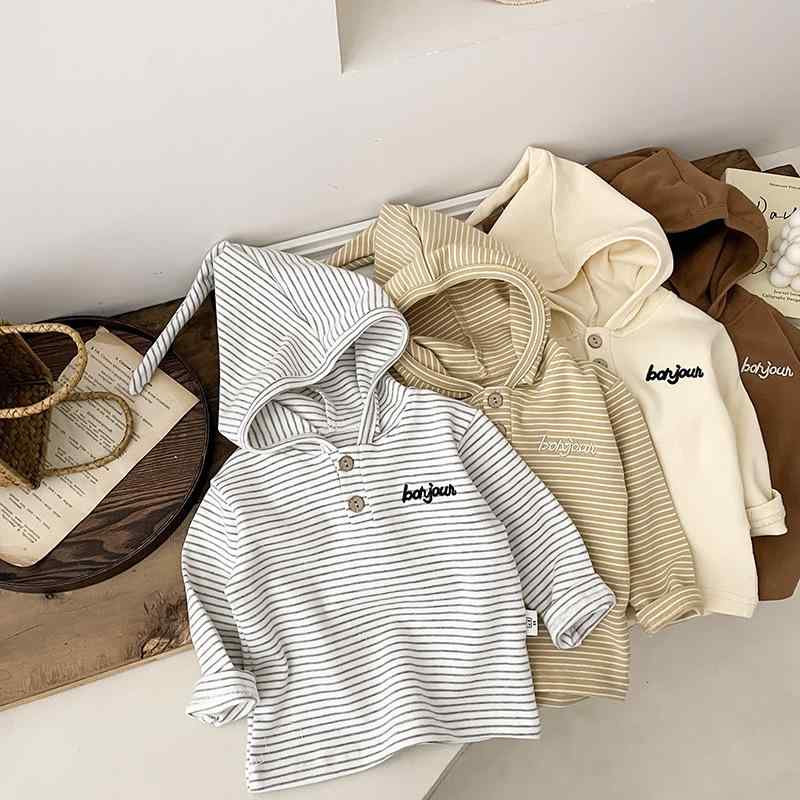 ベビー服 男の子 女の子 男女兼用 韓国風 フード付き パーカー 長袖 Tシャツ ロンT トップス 綿 コットン 春秋物 おしゃれ かわいい 柔らかい 肌触り良い カジュアル 着回し ロゴ グレー イエロー カーキ