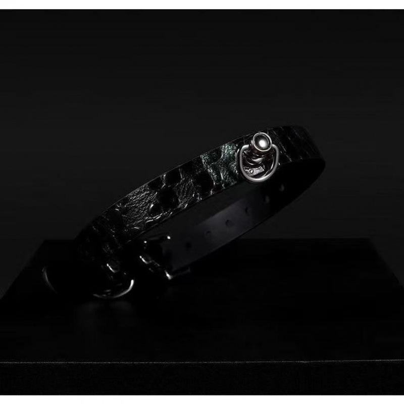 チョーカー 男女兼用 本革 レザー ブラック T字 Oリング 高級感 リード付き 首輪デザイン 個性的 ネッ..