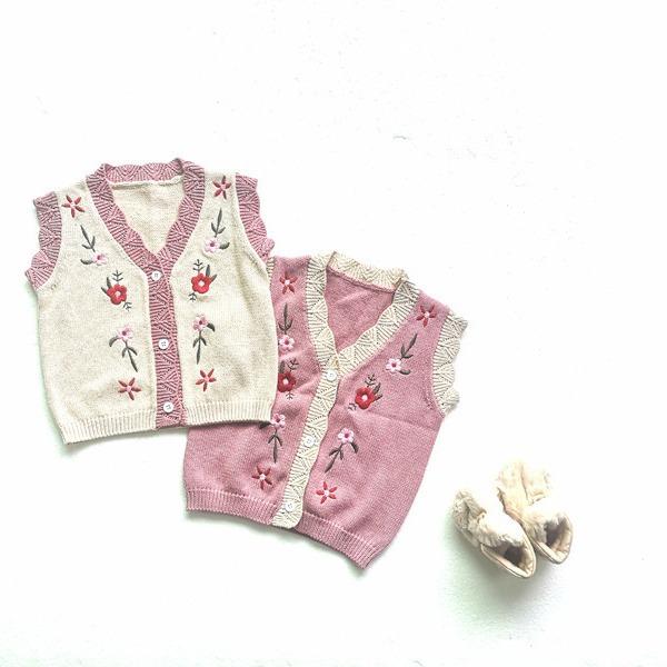 ベスト ベビー 女の子 韓国風 おしゃれ かわいい 刺繍 Vネック 開襟 コットン 綿 ニット ジレ 秋物 羽織り 柔らか 肌触り 普段使い お出かけ パールピンク アプリコットカラー