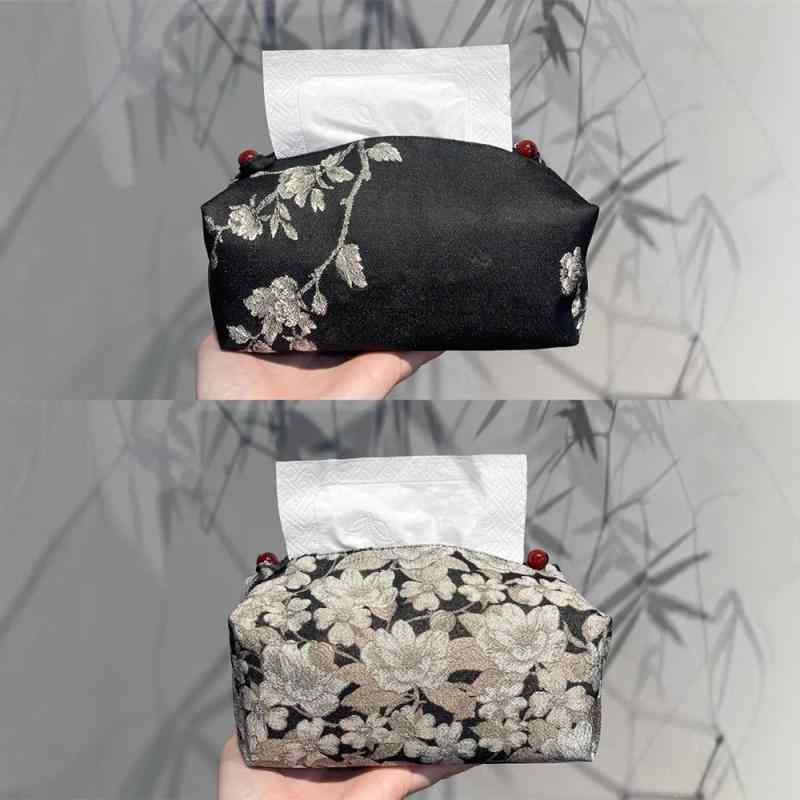 ティッシュケース 黒 錦織サテン 刺繡 白梅柄 卓上 家庭 リビング ダイニング 寝室 布製 ファブリック ..