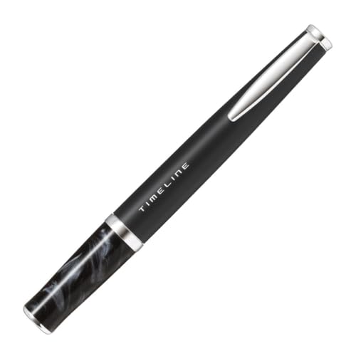 ペン先: 細字0.7mmボール/方式: ダブルアクション繰り出し式 サイズ: 最大径φ 13.4mm　全長 120mm/インキ: アクロインキ黒(油性) 軸さや: 軸 ウレタン樹脂/さや アルミアルマイト仕上げ クリップ: 鉄鋼+クロム仕上げ 専用ケース: Timelineタイムライン専用ケース サイズ: H145mmXW38mmXD38mm