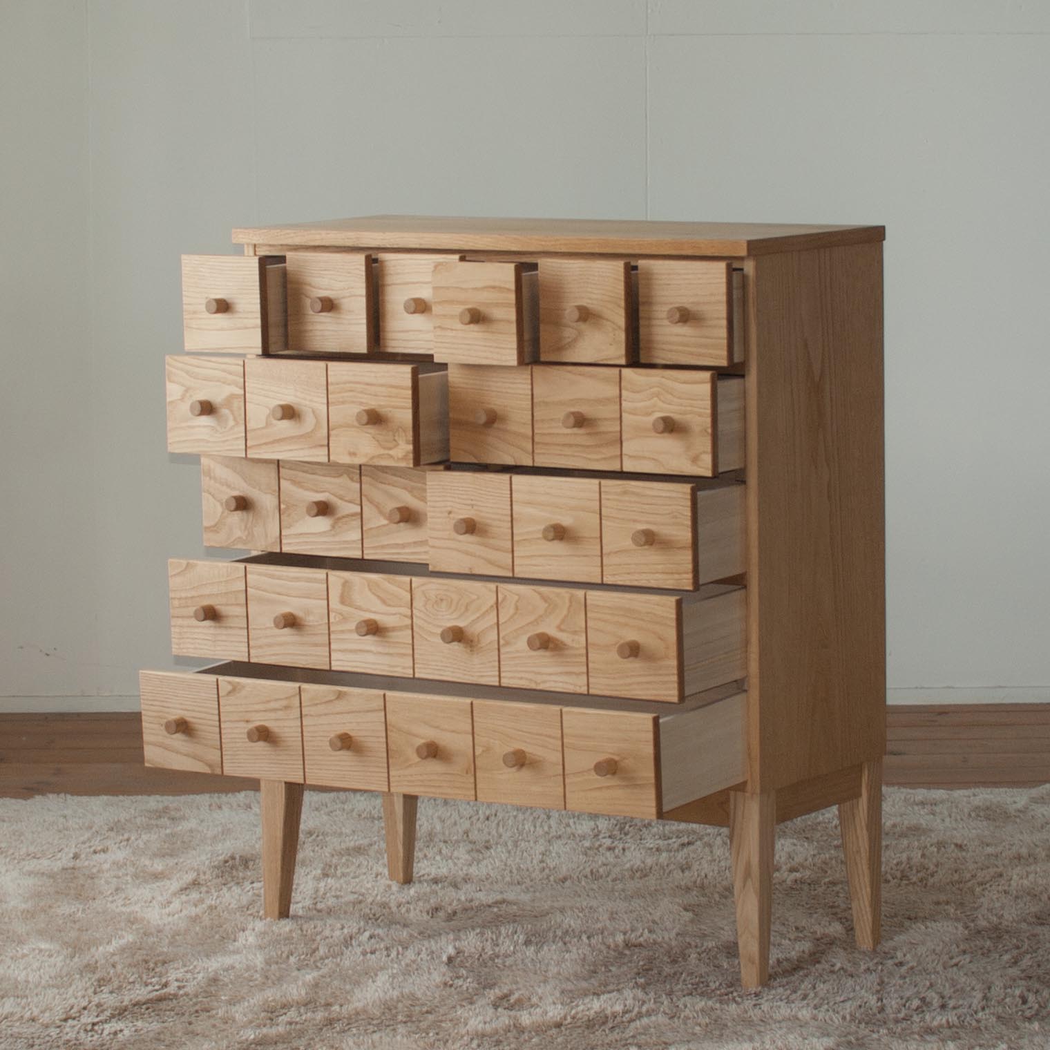 【送料無料】 くりの大きなドロワー［木製取手 / 幅75cm］ チェスト キャビネット 天然突板 収納 収納棚 べービー用品 栗 クリ くり 真鍮 木製 ゴールド エコ家具 天然 ナチュラル おしゃれ シンプル オイル仕上げ インテリア 完成品 リビング 玄関 日本製 国産 新生活