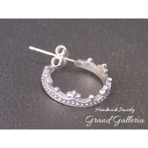 【送料無料】【Grand Galleria グランドガレリア】 クラウン 王冠 ピアス ピアス 黒 片耳右用 シルバーアクセサリー シルバー925 ハンドメイド 手作り メンズ レディース ユニセックス 彼氏 彼女 誕生日 プレゼント ギフト包装 【送料無料】【Grand Galleria グランドガレリア】 クラウン 王冠 ピアス ピアス 黒 片耳右用 シルバーアクセサリー シルバー925 ハンドメイド 手作り メンズ レディース ユニセックス 彼氏 彼女 誕生日 プレゼント ギフト包装