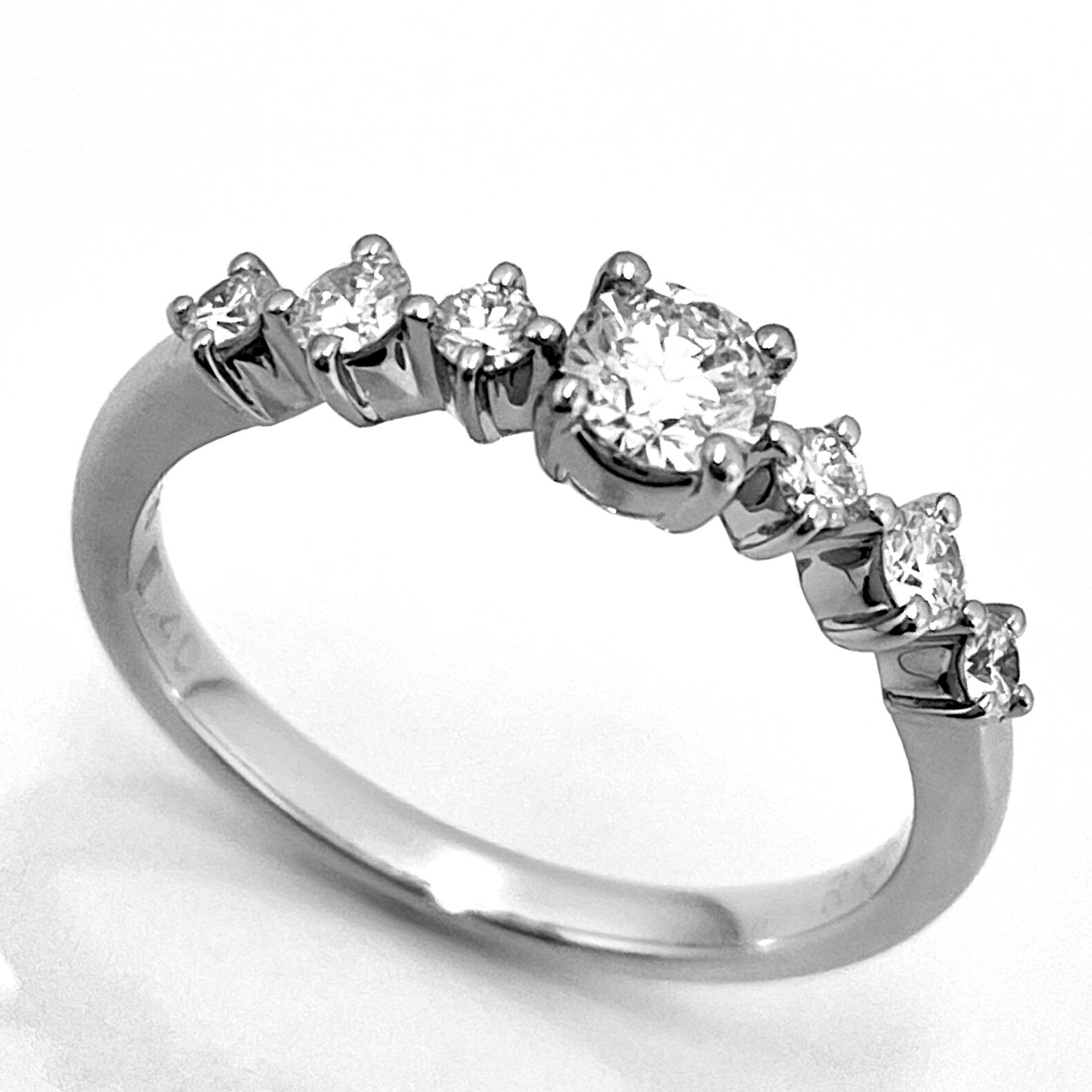 Rakuten - ROYAL ASSCHER / ロイヤルアッシャー　ダイヤリング　Pt900　0.40ct　11号 【中古】 指輪　ダイヤモンド　プレゼント