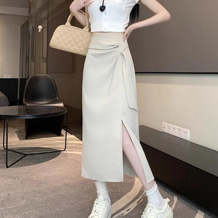 GRANDIR STOREのロングスカート タイトスカート スカート 夏 ハイウエスト ロング ストレート 美シルエット レディース タイト ボトムス ペンシル ミモレ丈スカート スリム オフィス カジュアル 春 コーデ 体型カバー スリット スカート 上品 きれいめ 大人 秋｜アングル3