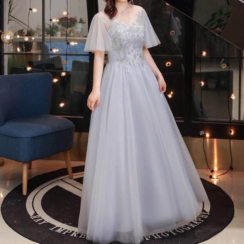 ドレス ワンピース パーティー 二次会 演奏会 発表会 ステージ 舞台 衣装 謝恩会 演劇 ラウンジ 膝下 ロング マキシ 半袖 フレアスリーブ Vネック プリンセスライン フレア Aライン シフォン ウエストマーク 切り替えデザイン 透け感 シースルー 薄手 可愛い きれいめ