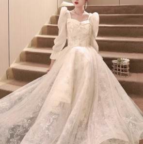 Rakuten - ドレス ウェディング パーティー 結婚式 二次会 披露宴 演奏会 発表会 ステージ フォーマル 衣装 演劇 クラブ マキシ 長袖 ボリューム Vネック プリンセスライン フレア カクテル イブニング レース チュール シフォン ハイウエスト 透け感 シースルー シャーリング