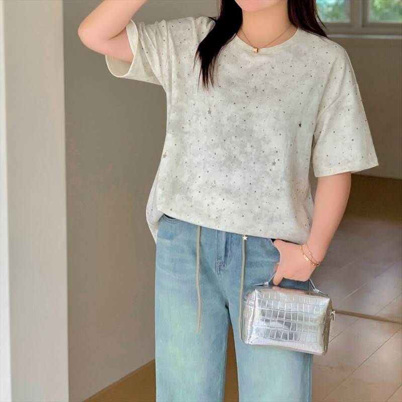 Rakuten - レディース トップス ロング 半袖 クルーネック スリム 細身 ストレート Iライン 薄手 大人可愛い きれいめ おしゃれ こなれ感 個性的 クール 主役級 存在感 抜け感 都会的 ベーシック ナチュラル 星柄 春 夏 ロングシーズン ママ 通勤 学生 学校 通学 デート お出かけ