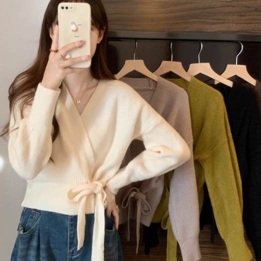 Rakuten - レディース トップス カットソー ニット セーター 長袖 Vネック カシュクール フェミニン リボン 伸縮性 大人可愛い きれいめ シンプル カジュアル 上品 おしゃれ エキゾチック こなれ感 ガーリー ルーズ 個性的 クール エレガント モダン 主役級 存在感 とろみ感