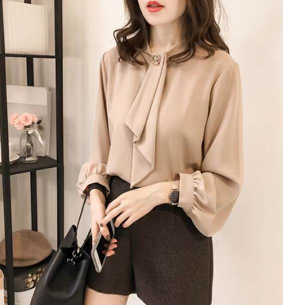 ボウタイブラウス レディース トップス シャツ ブラウス 長袖 ボウタイ フェミニン かわいい 大人可愛い きれいめ 上品 おしゃれ エレガント 存在感 フォーマル ラブリー キュート 都会的 ロマンティック 無地 春 秋 オフィス ビジネス OL 通勤 デート お出かけ