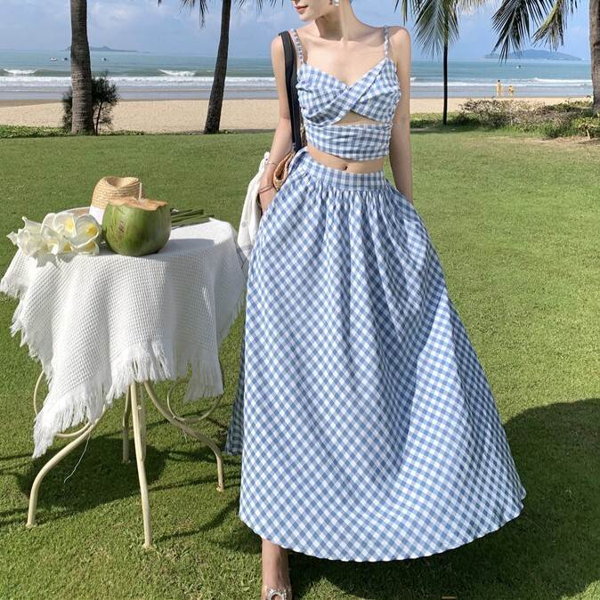 レディース スカート トップス ビスチェ セットアップ 膝下 ミモレ ロング 袖なし ノースリーブ クリスクロス 襟なし デコルテ見せ フレア Aライン 背中開き フェミニン バックリボン ポケット バックウエストゴム かわいい 大人可愛い きれいめ シンプル カジュアル