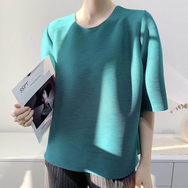 Rakuten - レディース トップス カットソー プルオーバー Tシャツ 半袖 ラウンドネック ストレート フェミニン プリーツ 伸縮性 薄手 きれいめ シンプル カジュアル 上品 おしゃれ レトロ ガーリー エレガント モダン 抜け感 ラブリー キュート 都会的 クラシカル ベーシック
