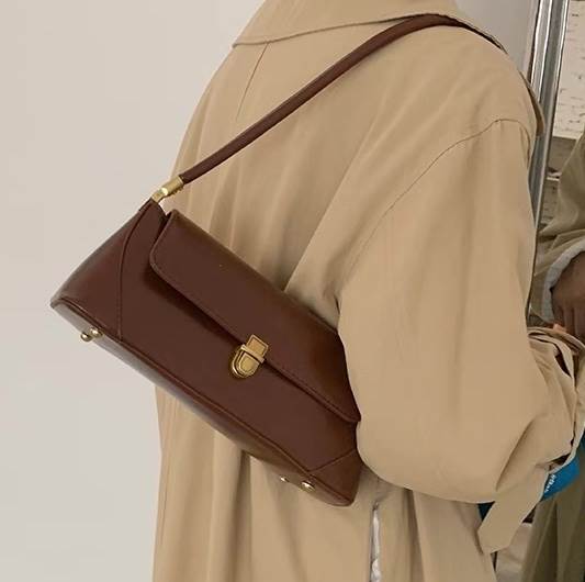 Rakuten - バッグ カバン レディース ショルダー ハンドバッグ 肩がけ 手持ち デイバッグ スクエア 四角 かわいい 大人可愛い きれいめ シンプル カジュアル お洒落 かっこいい こなれ感 ラブリー キュート ガーリー クール モード フォーマル 抜け感 クラシック フェミニン