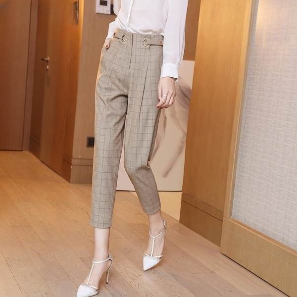 Rakuten - レディース パンツ ボトムス タックパンツ スラックス シガレットパンツ 9分丈 アンクル丈 クロップド丈 テーパード ハイウエスト ウエストハトメ装飾 きれいめ シンプル 上品 おしゃれ レトロ こなれ感 エレガント 抜け感 クラシカル チェック 格子柄 グラフチェック