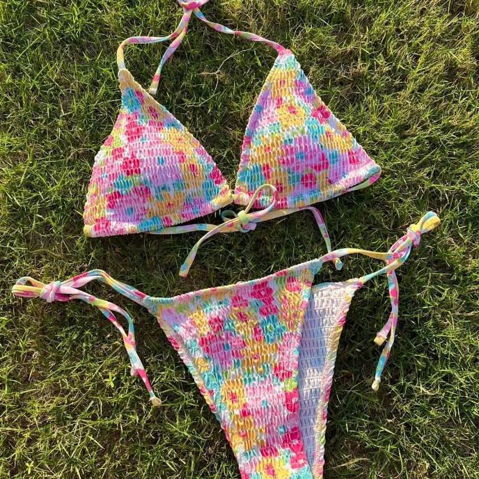 水着 ビキニ レディース 紐 パッド付き リボン バックリボン バックシャン セット スリーピース 上下セット かわいい 大人可愛い ゴージャス 華やか 大人っぽい おしゃれ お洒落 主役級 存在感 ラブリー キュート 個性的 クール スタイリッシュ かっこいい セクシー(4.0)