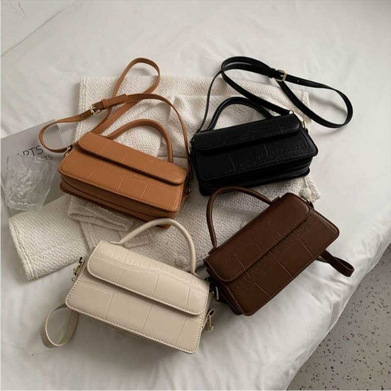 バッグ カバン レディース ショルダー ハンドバッグ 斜めがけ 肩がけ 手持ち デイバッグ ミニバッグ ミニ 便利 軽量 スリム 自立 四角 かわいい 大人可愛い きれいめ シンプル 上品 お洒落 かっこいい こなれ感 キュート クール モード エレガント モダン 抜け感 個性的