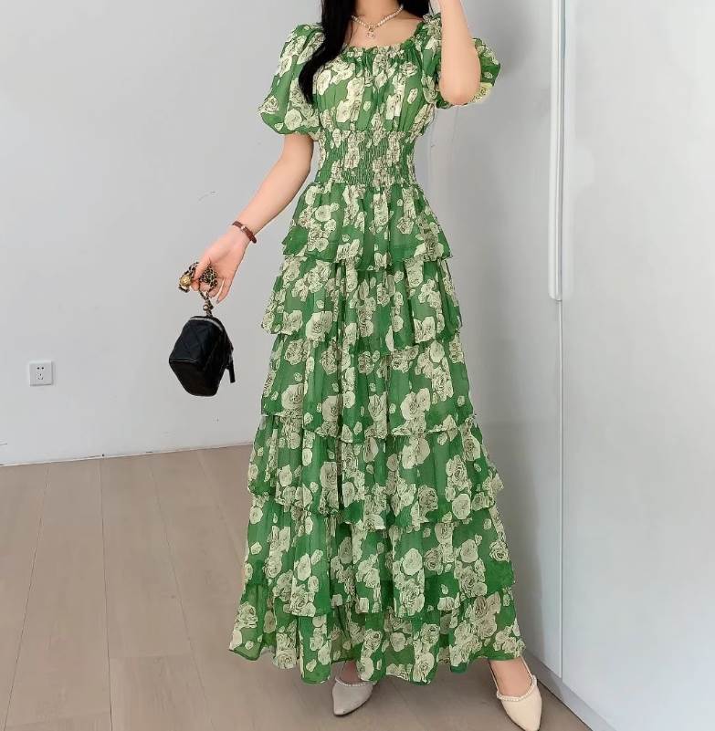 Rakuten - ロングワンピース ティアードワンピース レディース ワンピース ロング 半袖 パフスリーブ Vネック フレア ティアード フェミニン ウエストマーク かわいい 大人可愛い きれいめ 上品 おしゃれ ガーリー エレガント 存在感 ラブリー キュート ロマンティック 花柄