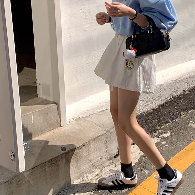 Rakuten - レディース パンツ ショートパンツ ミニ ショート 膝上 Aライン フェミニン レース リボン ハイウエスト ウエストゴム 透け感 薄手 かわいい 大人可愛い きれいめ カジュアル おしゃれ こなれ感 ラフ ガーリー 個性的 存在感 とろみ感 抜け感 ラブリー キュート