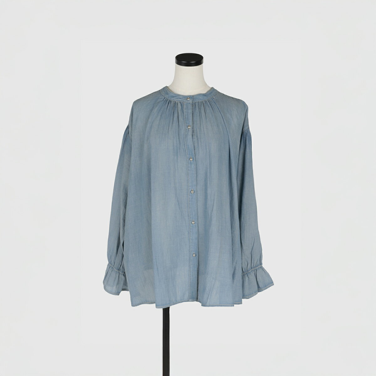 乐天商城 - 【マラソン期間中ポイント10倍】Vin ヴァン バンドカラーシアーデニムブラウス シャツ ブラウス デニムブラウス ギャザー キャンディースリーブ コットン ドレープ レディース カジュアル フェミニン キレイめ デイリー ウォッシャブル