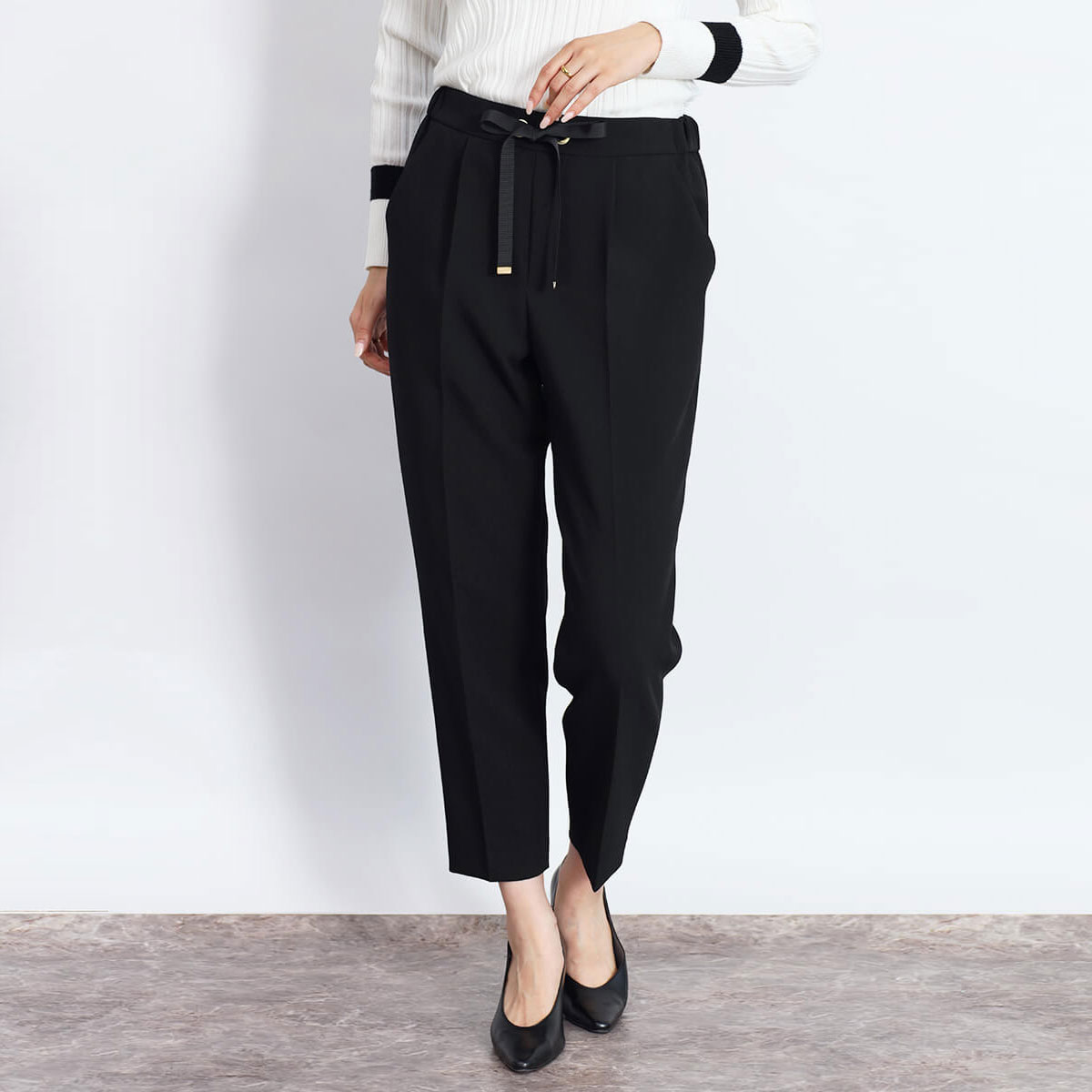 FENNEL フェンネル クロップドテーパードパンツ テーパードパンツ テーパードシルエット センタープレス 美シルエット レーヨン混 レディース 大人 フェミニン キレイめ デイリー オフィス 日本製 ワンタック クロップド丈 上品